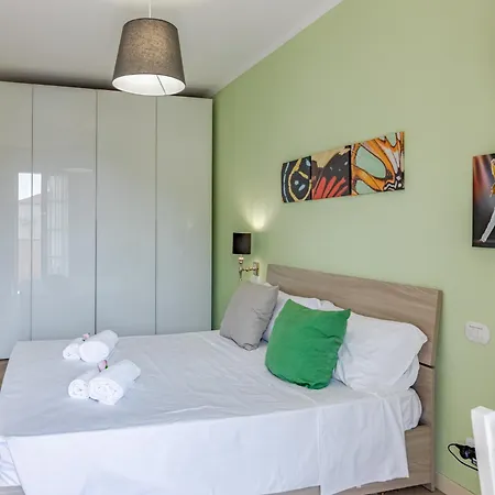 Hostly-suite Ai Pubblici Macelli-pochi Passi Dalle Mura Appartement