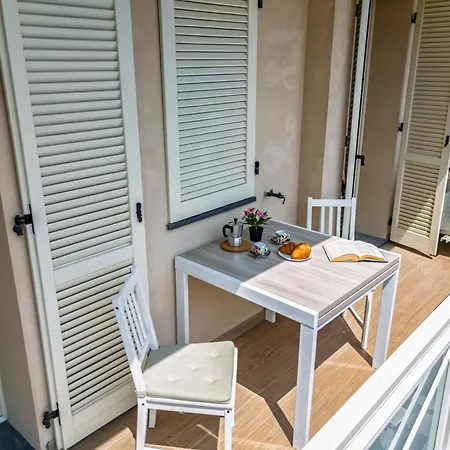 Hostly-suite Ai Pubblici Macelli-pochi Passi Dalle Mura Appartement Lucca
